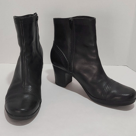 Clarks Black Leather Ankle Boots - Picture 2 of 10